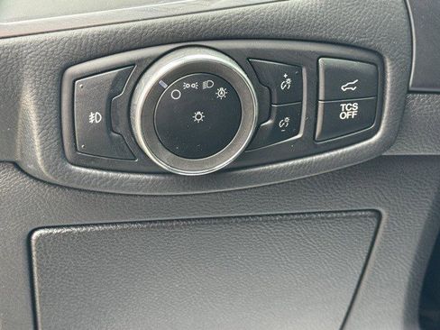 Used 2024 Ford Edge Titanium image 13