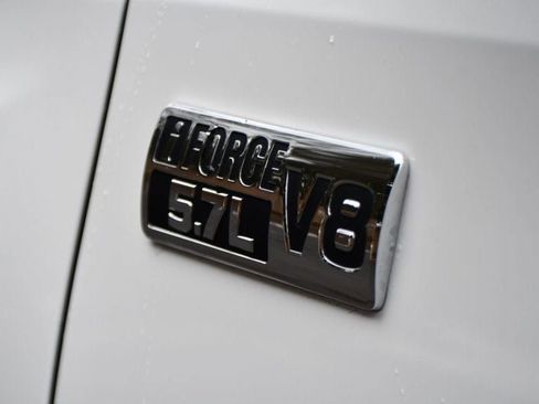 Used 2017 Toyota Tundra SR5 w/ SR5 Upgrade Package image 18