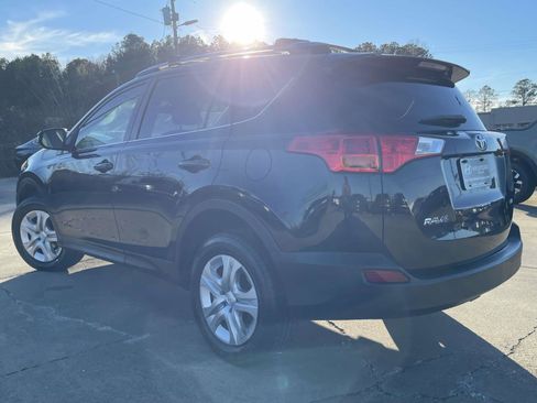 Used 2013 Toyota RAV4 LE image 4