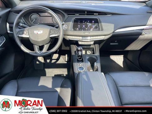 Certified 2023 Cadillac XT4 Luxury w/ Cold Weather Package AWD/4WD image 16