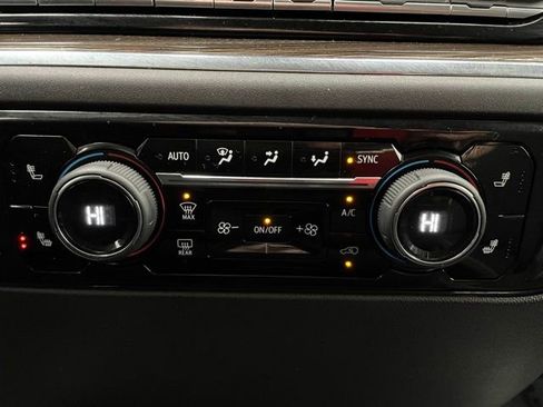 Used 2023 Chevrolet Silverado 1500 LT image 5