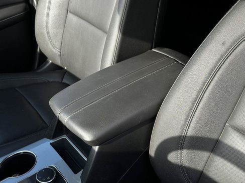 Used 2022 Chevrolet Blazer LT w/ Sound & Technology Package FWD image 12