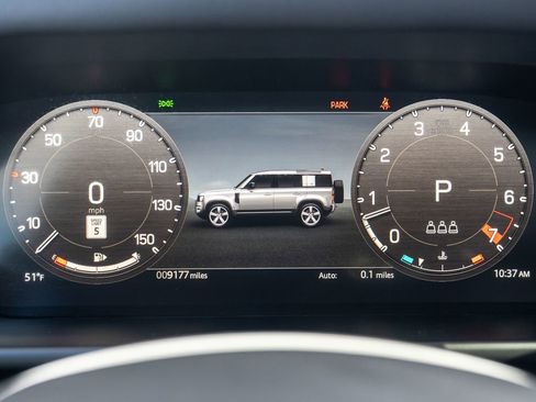 Used 2025 Land Rover Defender 110 S image 14