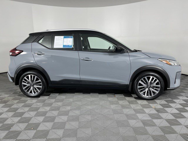 Used 2023 Nissan Kicks SV FWD image 9