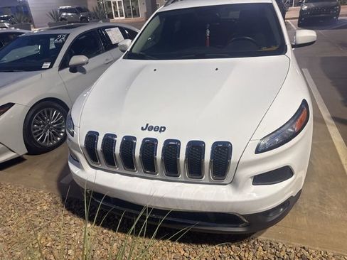 Used 2016 Jeep Cherokee Limited image 1
