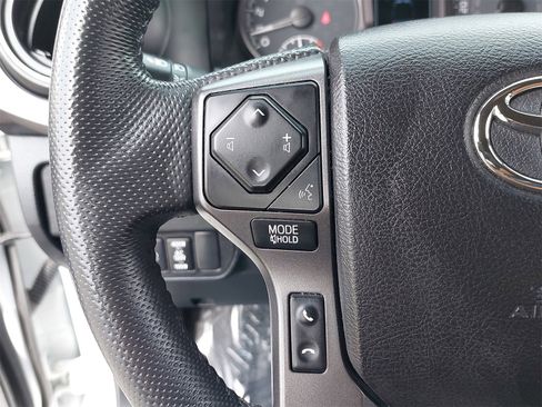 Used 2021 Toyota Tacoma TRD Off-Road image 16