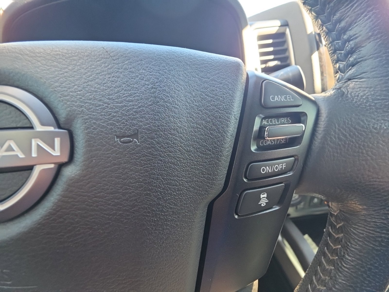 Used 2022 Nissan Frontier SV RWD image 12