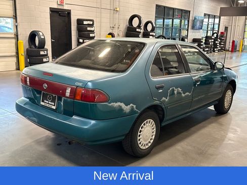 Used 1996 Nissan Sentra FWD image 4