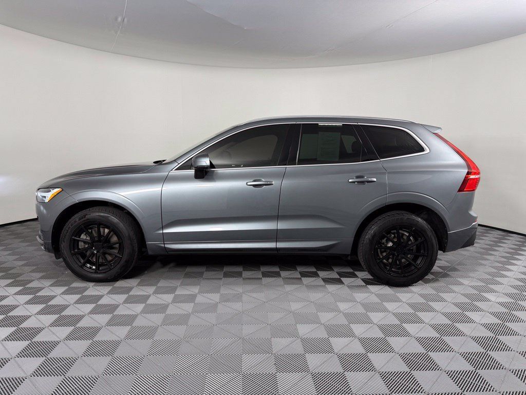 Used 2021 Volvo XC60 T6 Momentum AWD/4WD image 2