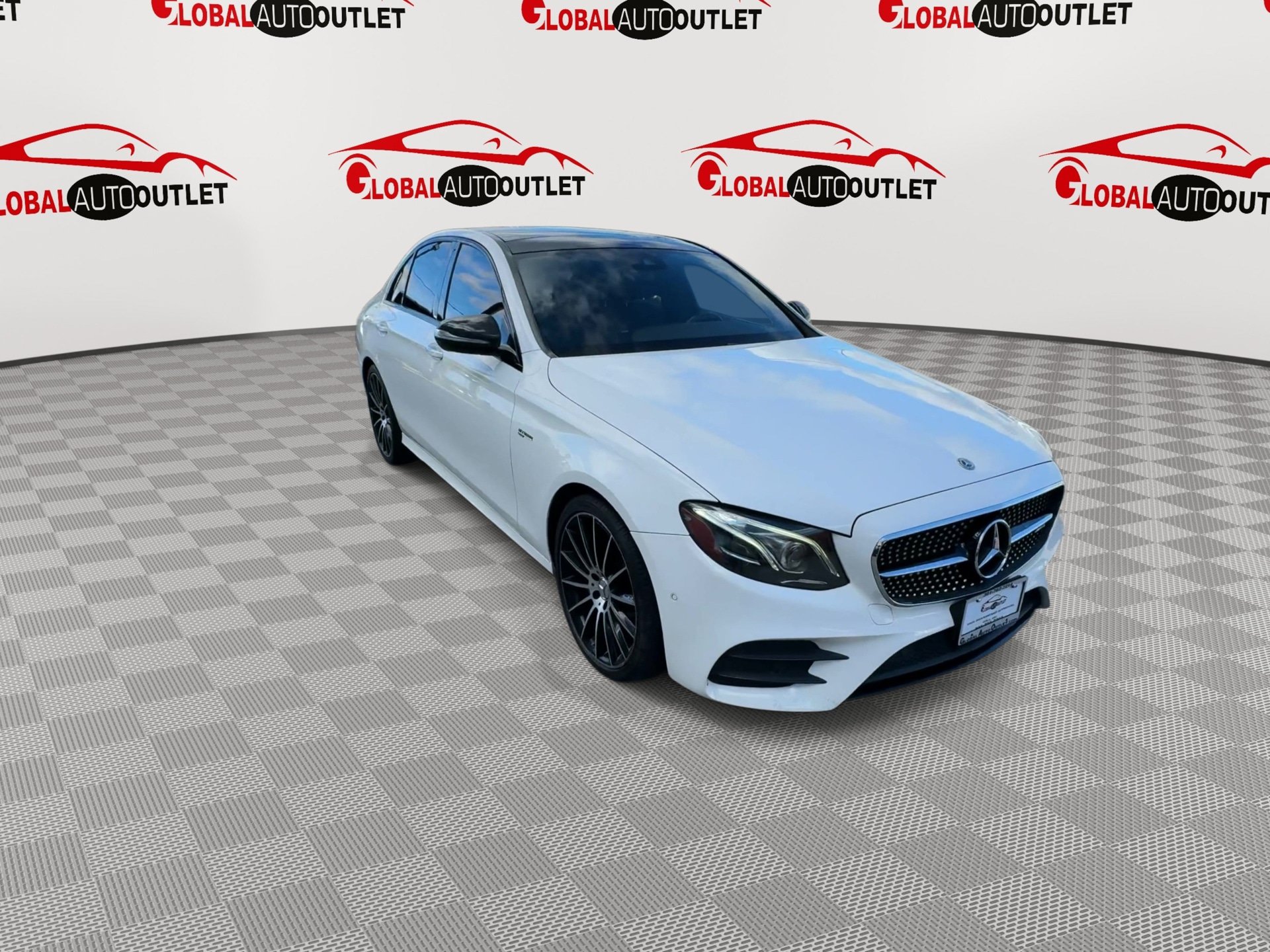 Used 2018 Mercedes-Benz E 43 AMG 4MATIC Sedan image 2