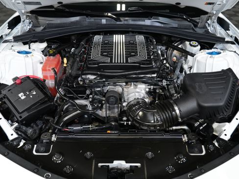 Used 2018 Chevrolet Camaro ZL1 RWD image 46
