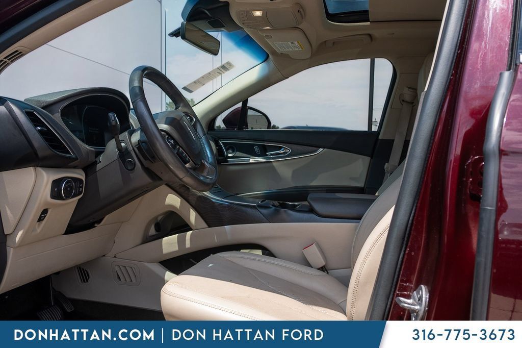 Used 2020 Lincoln Nautilus Reserve AWD/4WD image 3