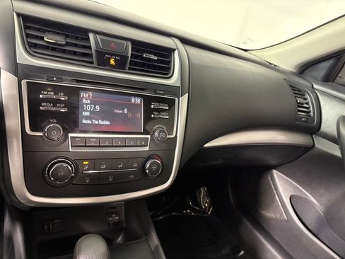 Used 2016 Nissan Altima 2.5 S w/ Power Driver Seat Package image 17