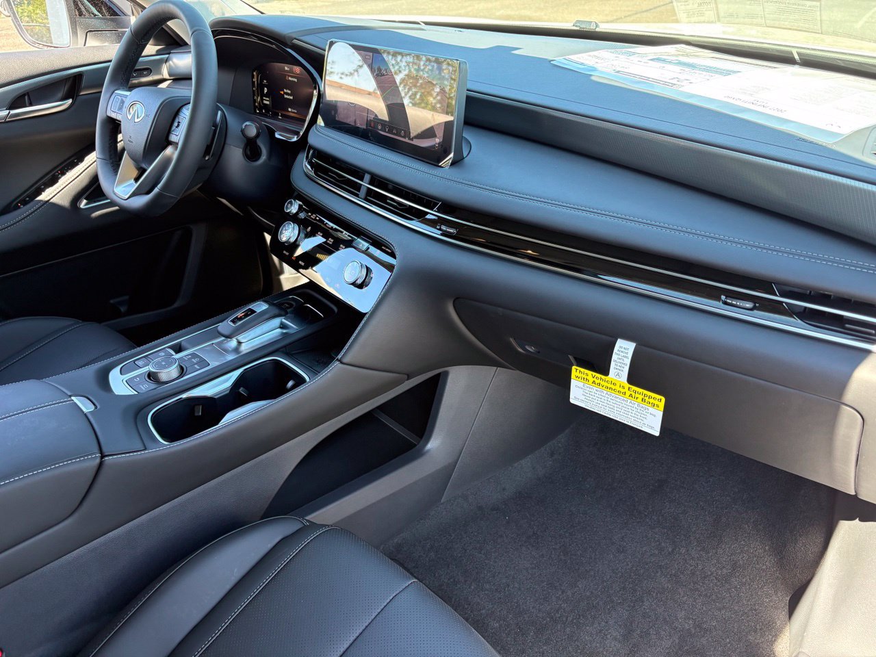 New 2027 INFINITI QX60 Luxe FWD image 13