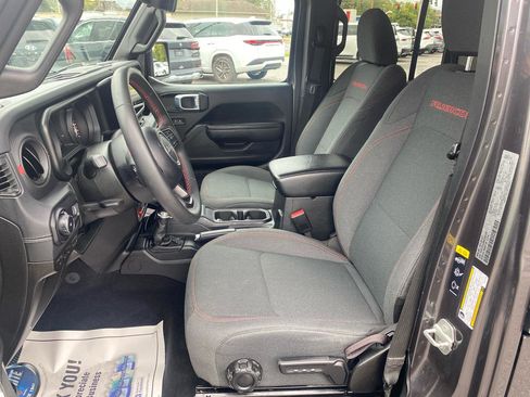 Used 2024 Jeep Wrangler Unlimited Rubicon image 11