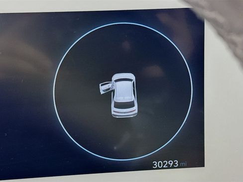 Used 2022 Hyundai Ioniq 5 SE image 16