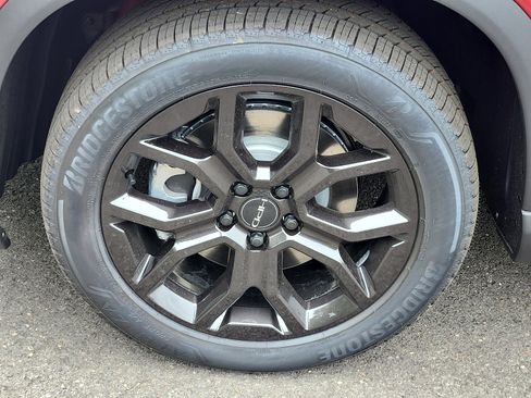 New 2025 Honda Pilot Touring image 5