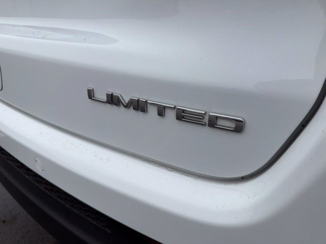 Used 2025 Jeep Compass Limited AWD/4WD image 5