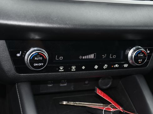 Used 2024 Mitsubishi Outlander SE Black Edition AWD/4WD image 14