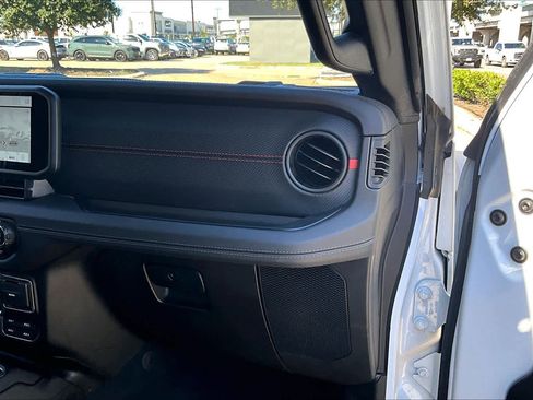 Used 2024 Jeep Wrangler Unlimited Rubicon image 16