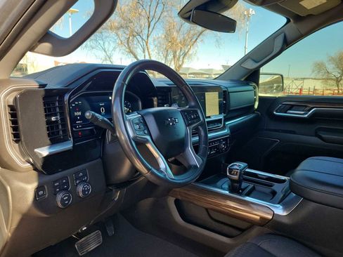 Used 2023 Chevrolet Silverado 1500 RST w/ Z71 Off-Road Package image 2