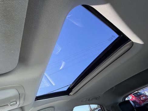 Used 2011 INFINITI FX35 AWD w/ Premium Pkg image 35