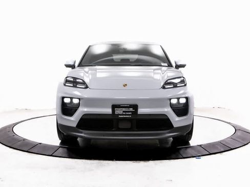 Certified 2025 Porsche Macan 4S Electric image 10
