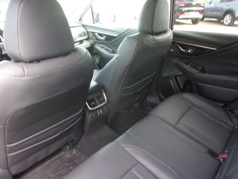 Used 2024 Subaru Outback Limited AWD/4WD image 17