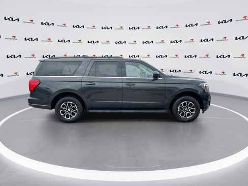 Used 2024 Ford Expedition Max XLT AWD/4WD image 9