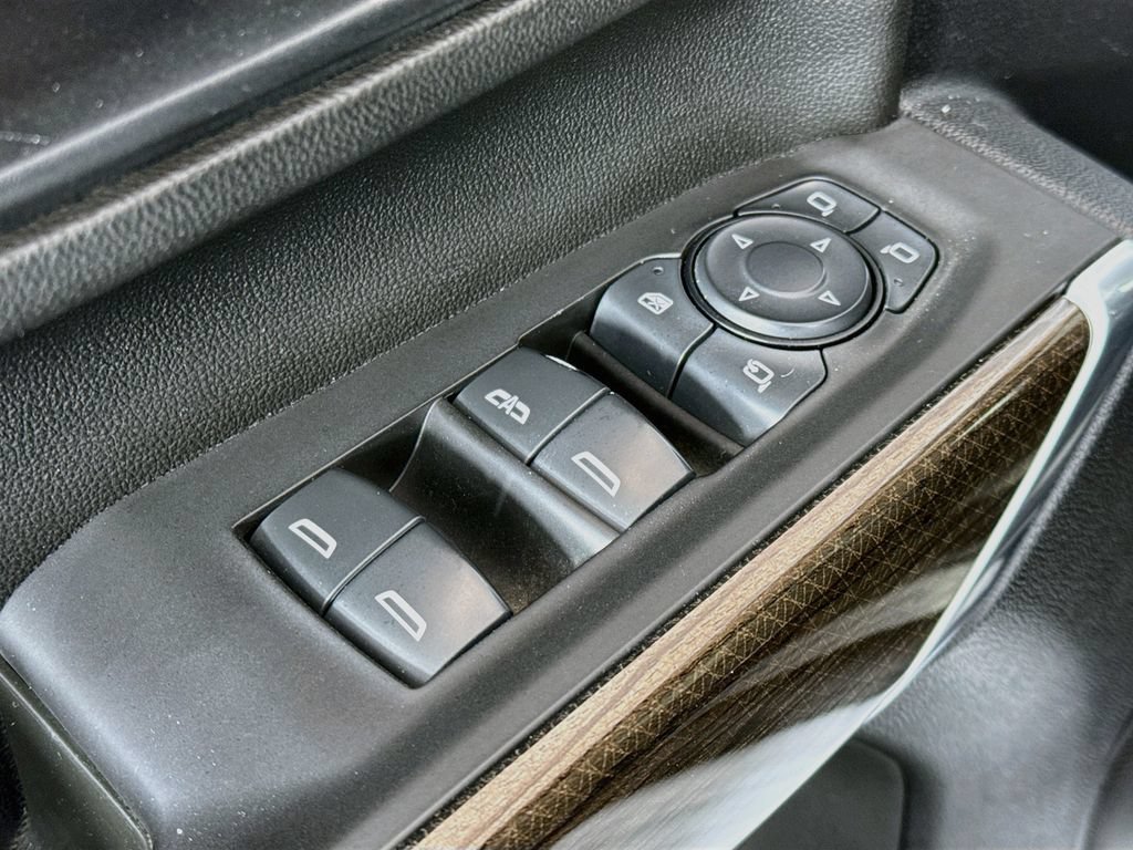 Used 2021 Chevrolet Silverado 2500 LT w/ Fleet Comfort Package AWD/4WD image 16