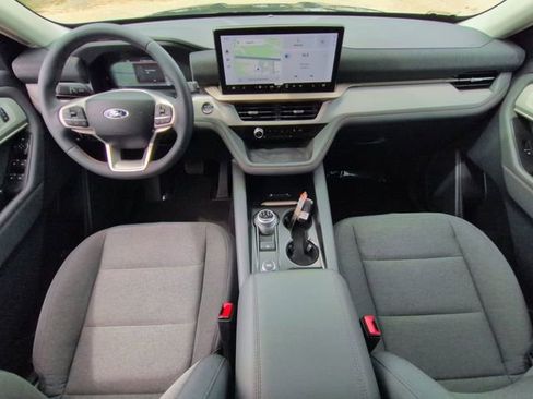Certified 2025 Ford Explorer Active RWD image 17