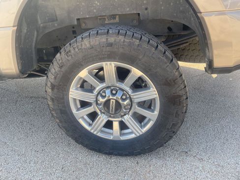Used 2019 Ford F250 Limited w/ FX4 Off-Road Package AWD/4WD image 40