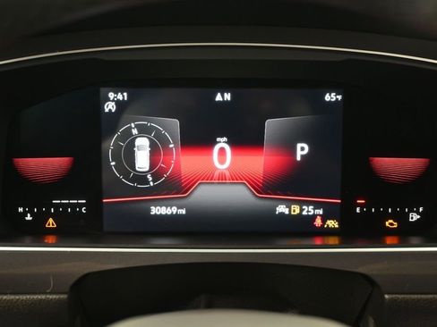 Used 2022 Volkswagen Tiguan SE R-Line image 26