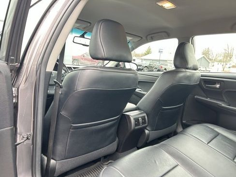 Used 2016 Toyota Camry XLE image 16