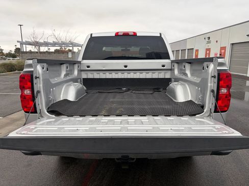 Used 2018 Chevrolet Silverado 1500 LT w/ All Star Edition image 9