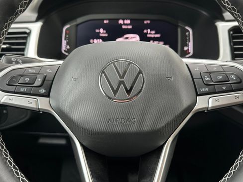 Certified 2022 Volkswagen Atlas SE image 24
