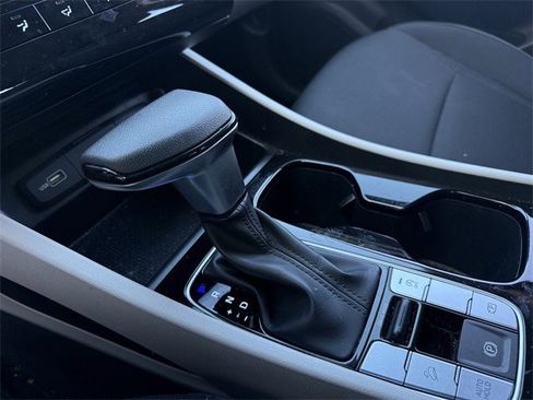 Used 2024 Hyundai Tucson SE image 17