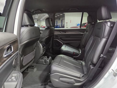 New 2026 Jeep Grand Cherokee L Limited AWD/4WD image 34