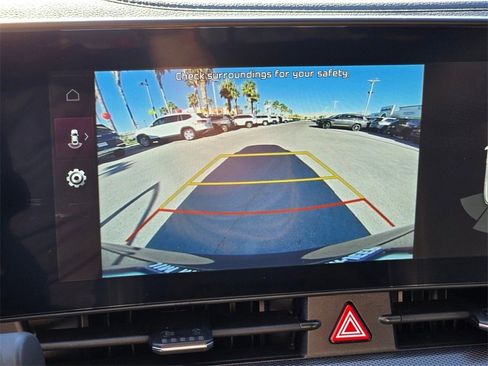 Used 2024 Kia Sportage SX image 28