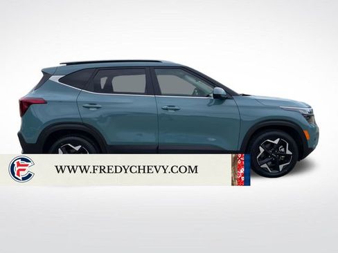 Used 2024 Kia Seltos EX AWD/4WD image 6