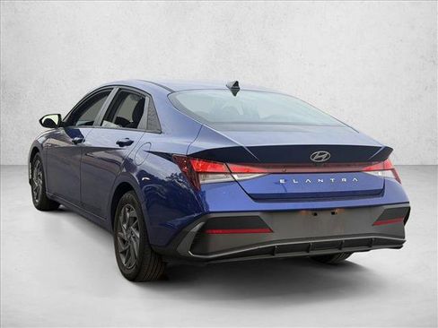 Used 2024 Hyundai Elantra SEL image 6