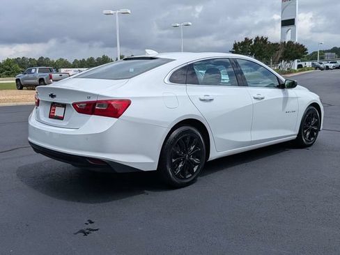 Used 2024 Chevrolet Malibu LT FWD image 3