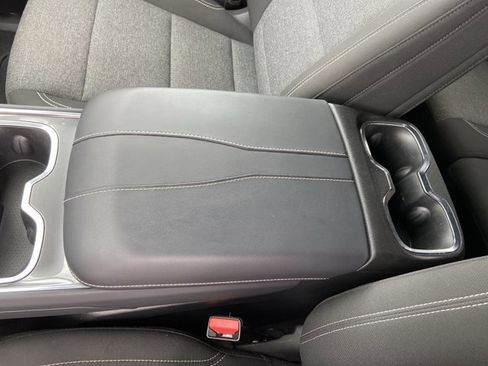 Used 2025 GMC Acadia Elevation image 40