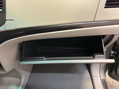 Used 2014 Toyota Sienna LE image 23