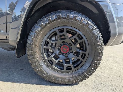Used 2024 Toyota 4Runner TRD Off-Road Premium image 8