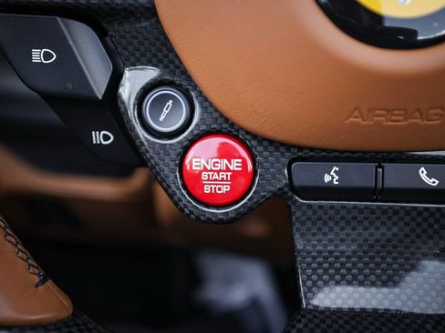Used 2022 Ferrari F8 Tributo RWD image 28