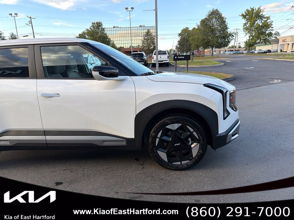 New 2027 Kia Seltos EX FWD image 6