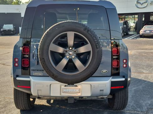 Used 2023 Land Rover Defender 90 SE AWD/4WD image 4