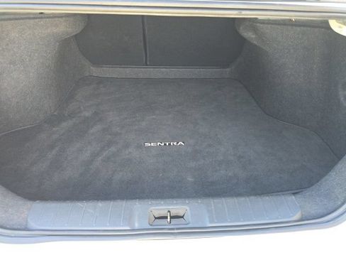 Used 2024 Nissan Sentra SV FWD image 10