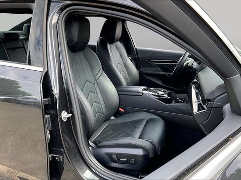 Used 2025 BMW 530i RWD image 8